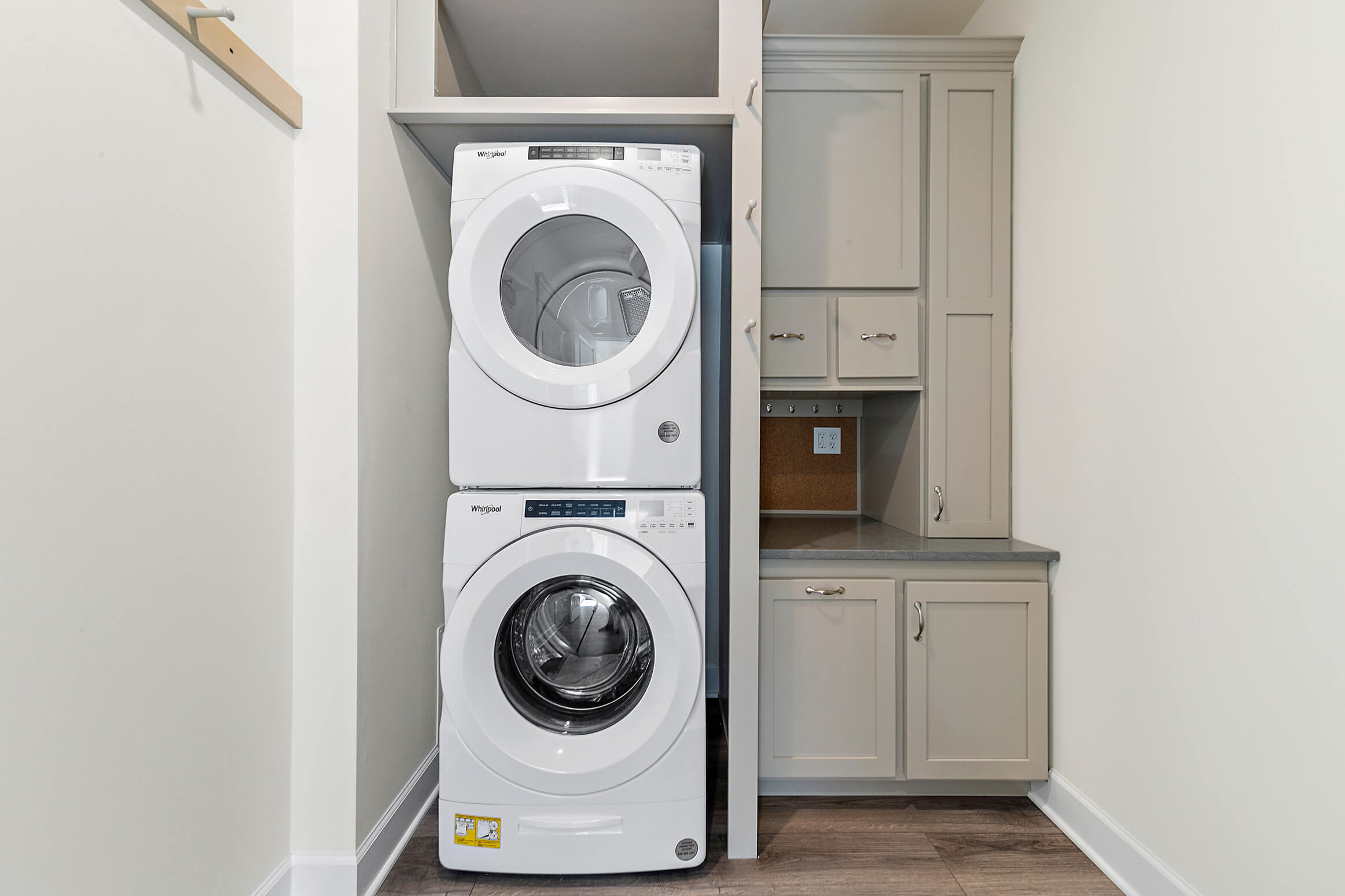 Stacked laundry machines