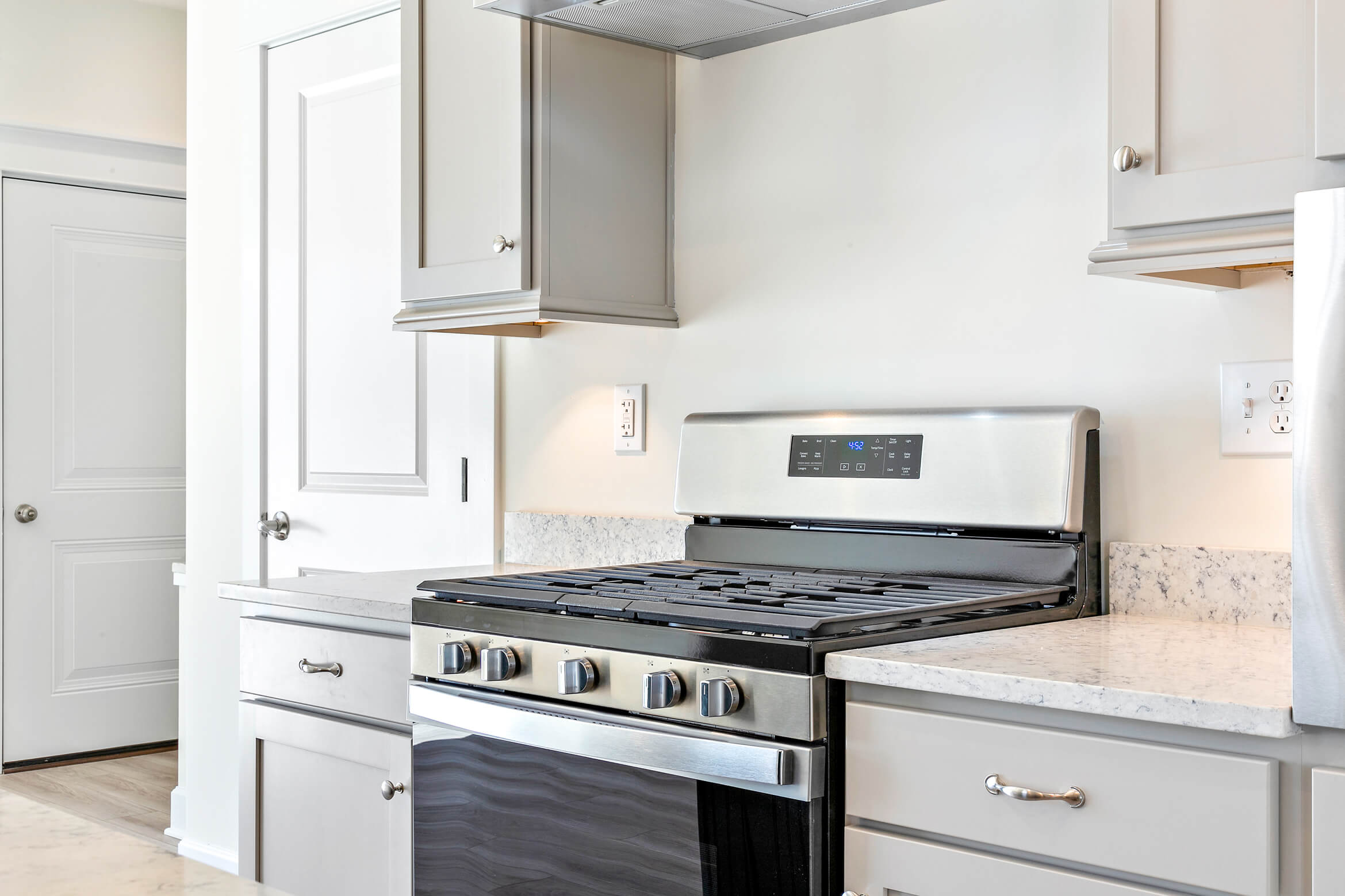 Kitchen stove in the Magnolia model